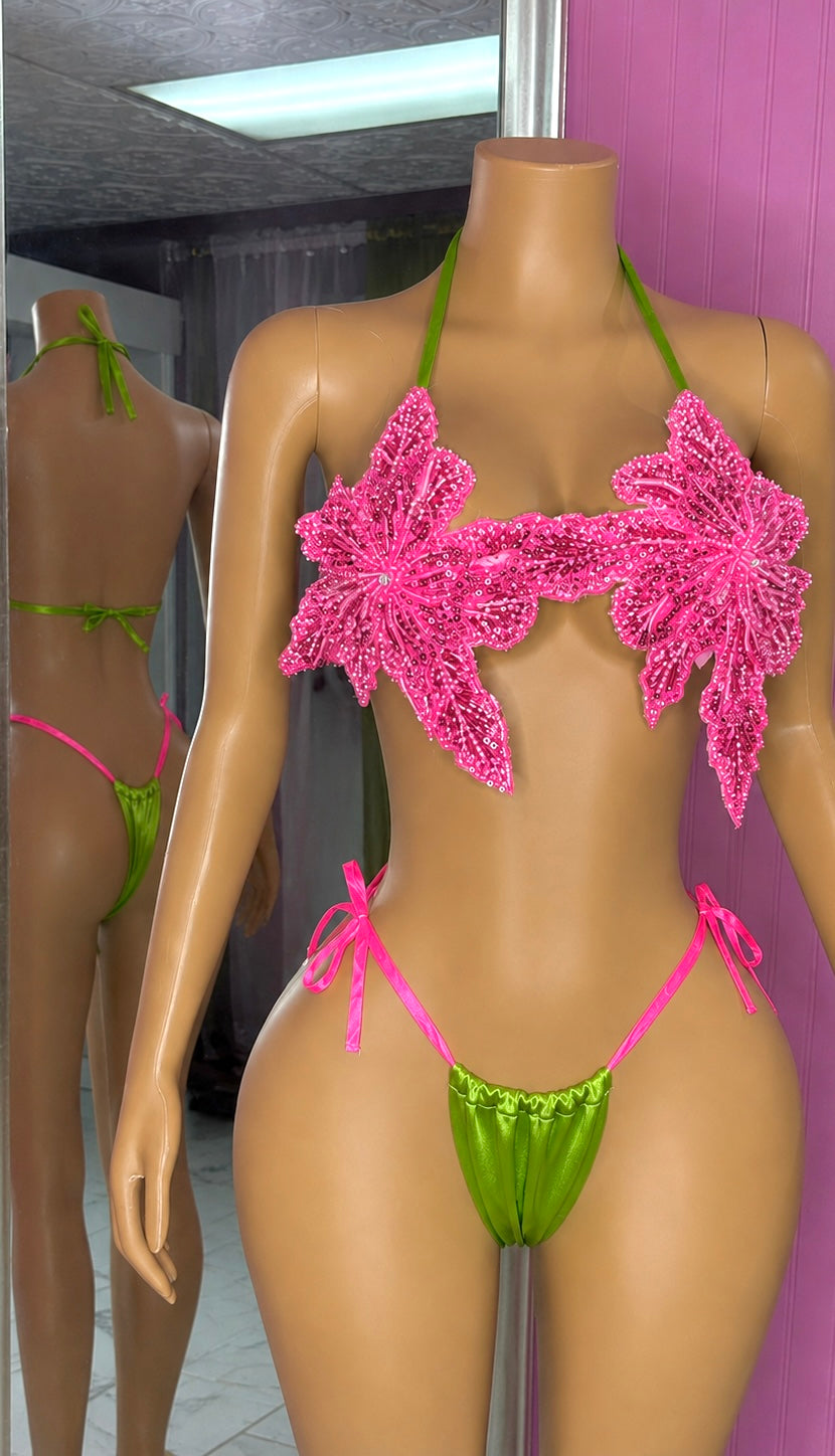 “Petal Luxe” - Strawberry Kiwi