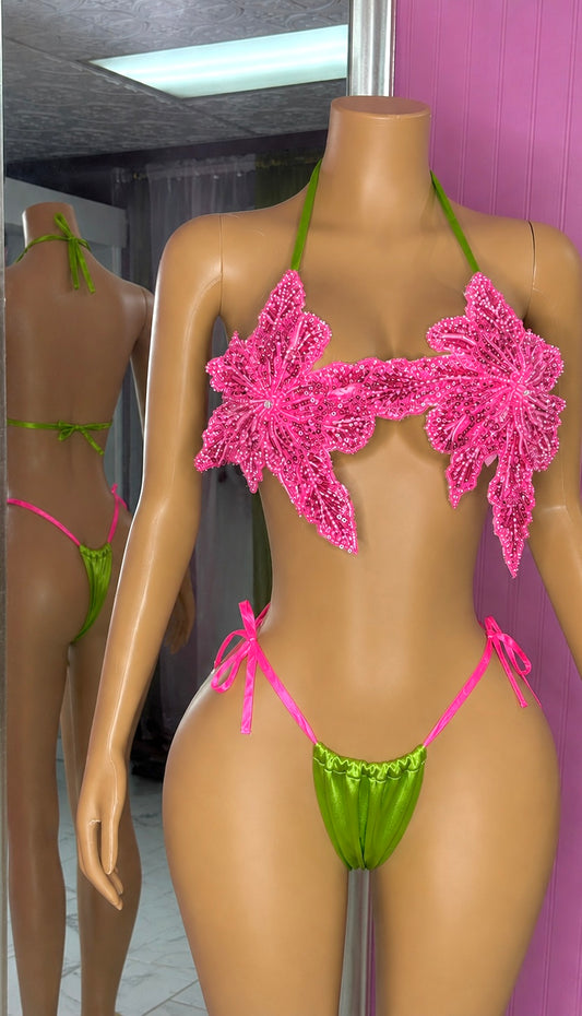 “Petal Luxe” - Strawberry Kiwi